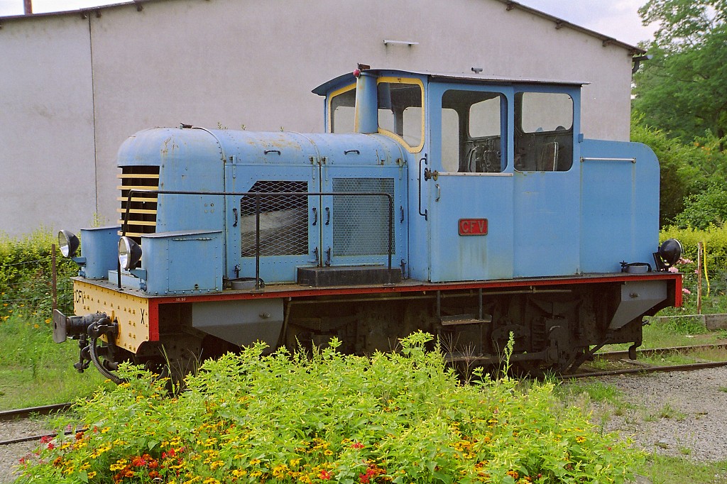 spoorweg spoorwegen hdr ns trein treinen locomotief verkeer transport openbaar vervoer spoor stoomlocomotief station